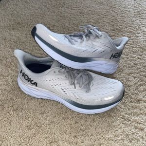 HOKA CLIFTON 8 - PERFECT CONDITION